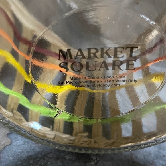 Market Square glass Jar w/ wood Lid - Picture 5 of 7